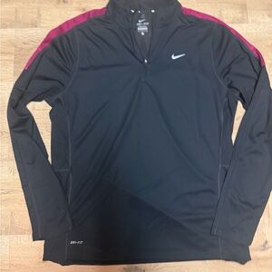 Nike Quarter Zip Pull Over
